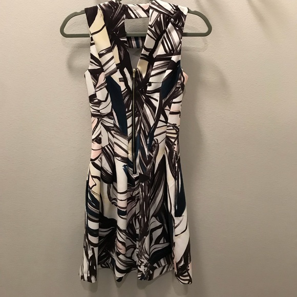 H &M dress - Picture 3 of 4